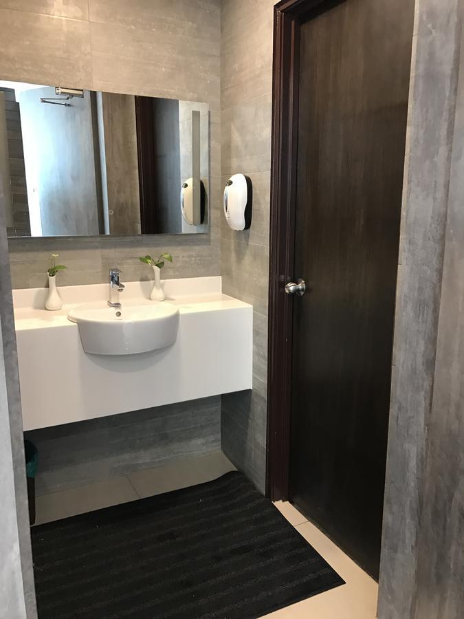 Zen Boutique Hotel Ulu Tiram Exteriör bild