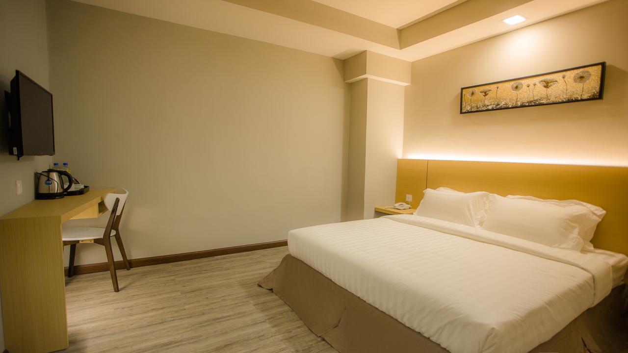 Zen Boutique Hotel Ulu Tiram Exteriör bild