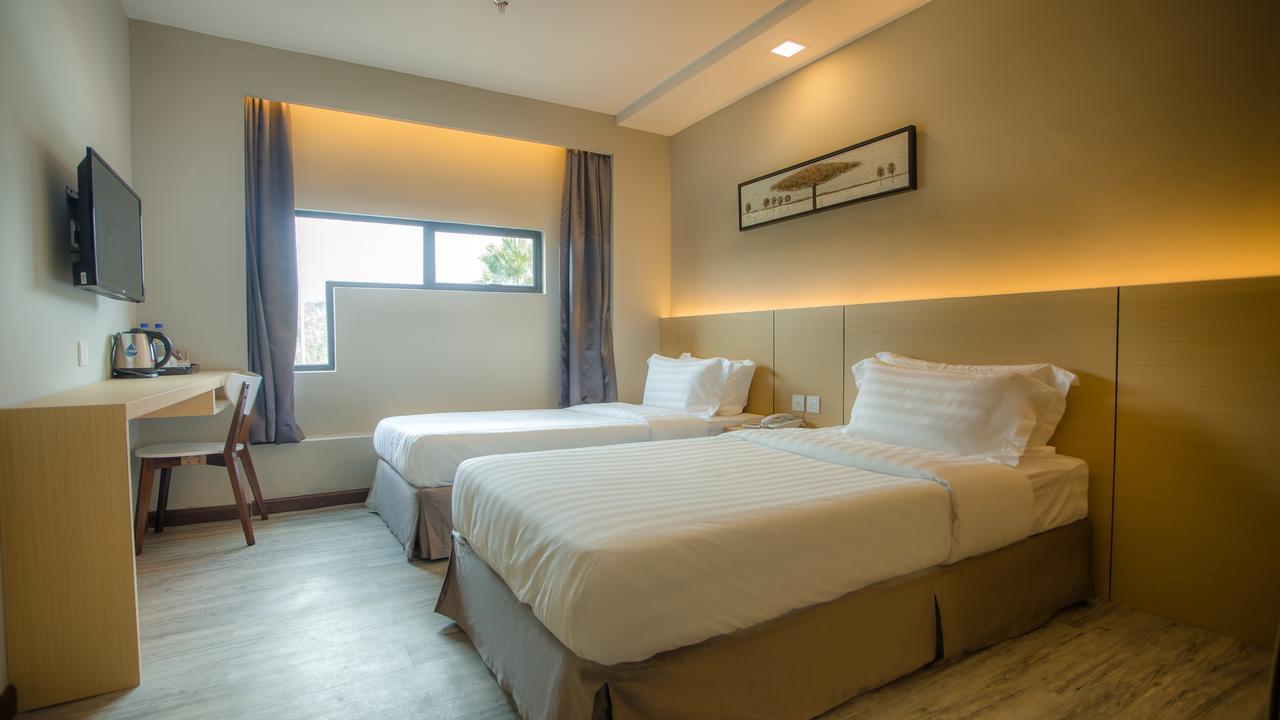 Zen Boutique Hotel Ulu Tiram Exteriör bild